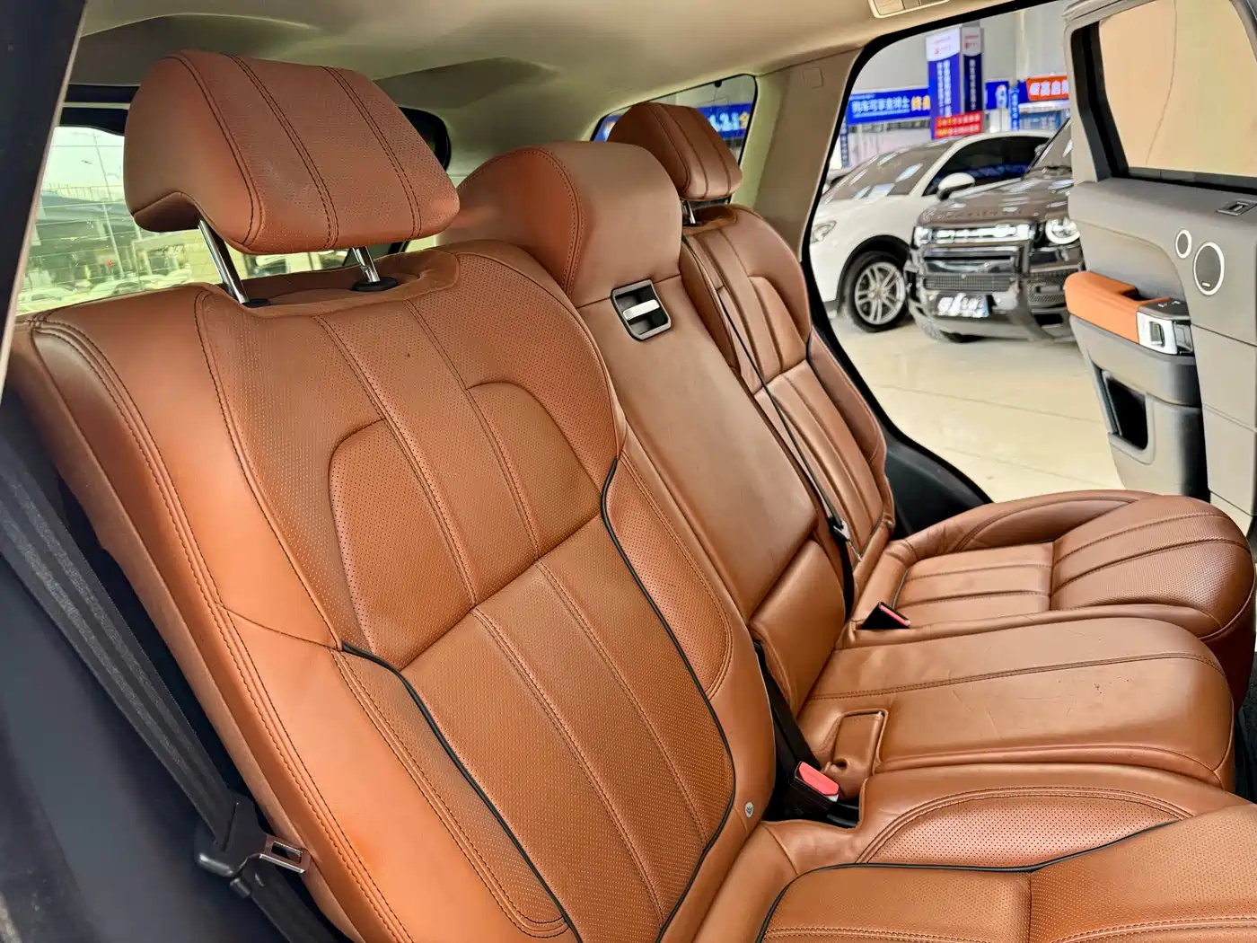 Land Rover Range Rover Sport 2016 Model 3.0 SC V6 HSE DYNAMIC фото 15
