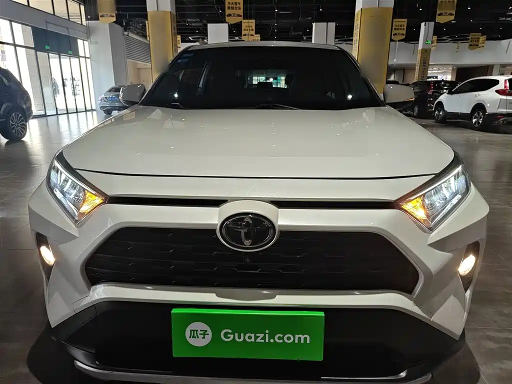 Toyota RAV4 Rongfang 2020 2.0L CVT 2WD Trend Edition фото 3