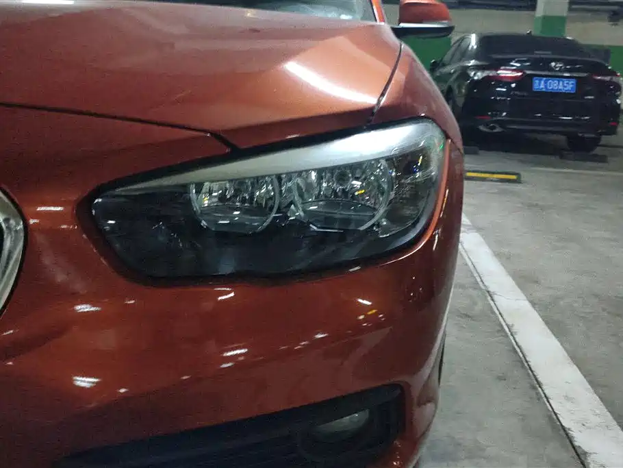 BMW 1 Series (Import) 2016 118i Leading фото 5