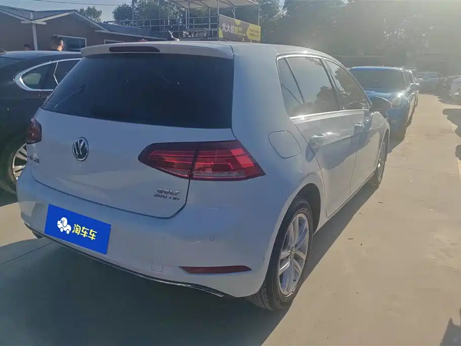 Volkswagen Golf 2019 200TSI DSG Comfort Progressive China VI фото 3