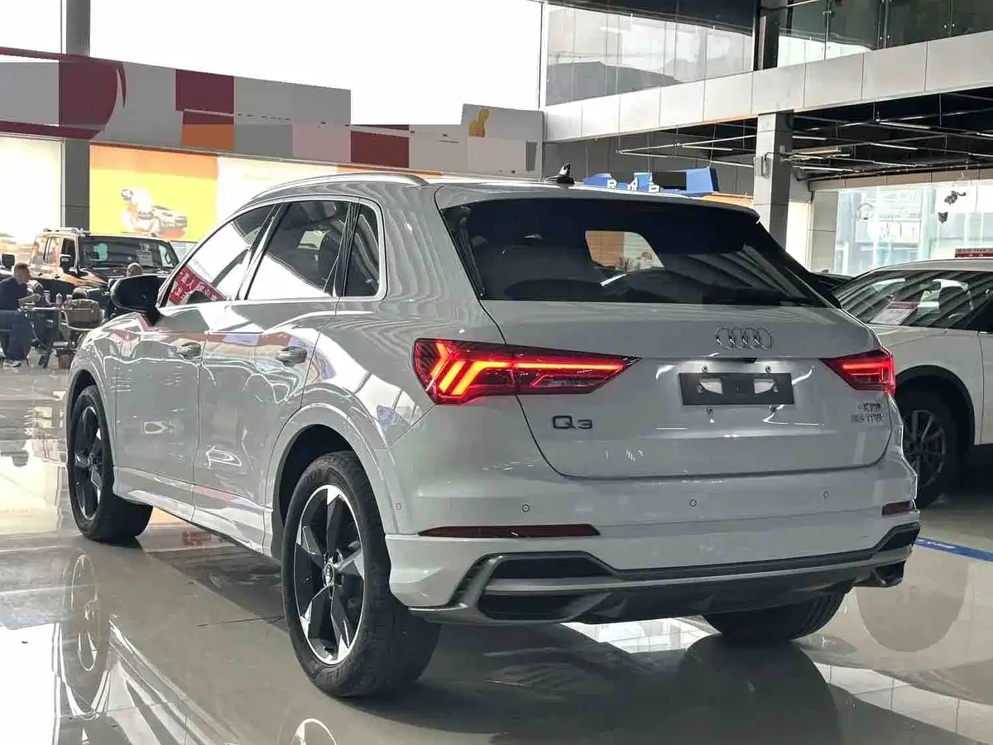 Audi Q3 2022 35 TFSI Fashion Dynamic фото 9