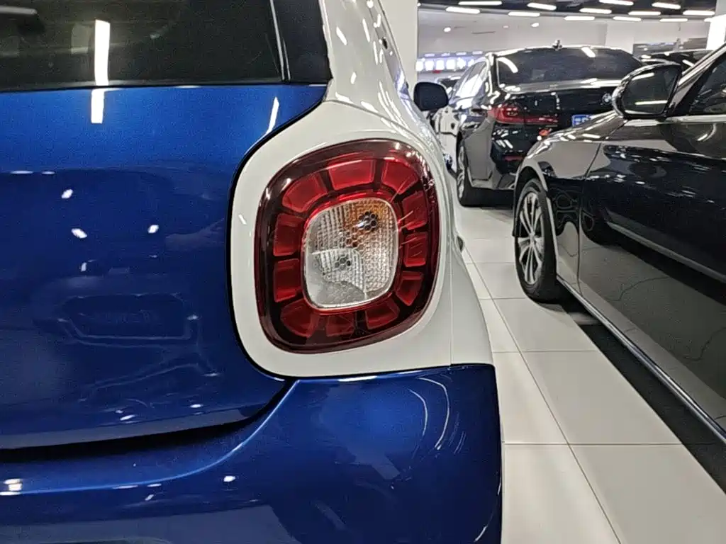smart forfour 2017 2016 0.9T 66kW Ultimate Edition