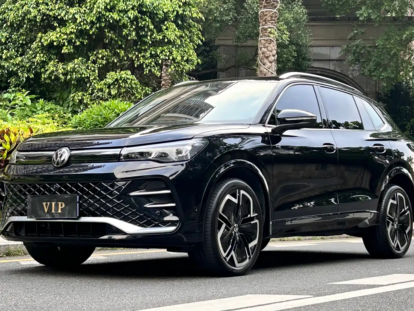 Volkswagen Tiguan L 2024 PRO 380TSI 4WD R-Line Premium Edition
