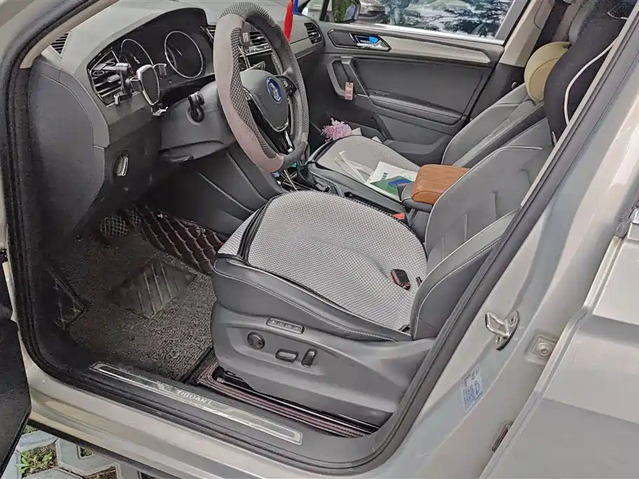 Volkswagen Tiguan L 2017 380TSI Automatic 4WD Flagship Edition фото 9