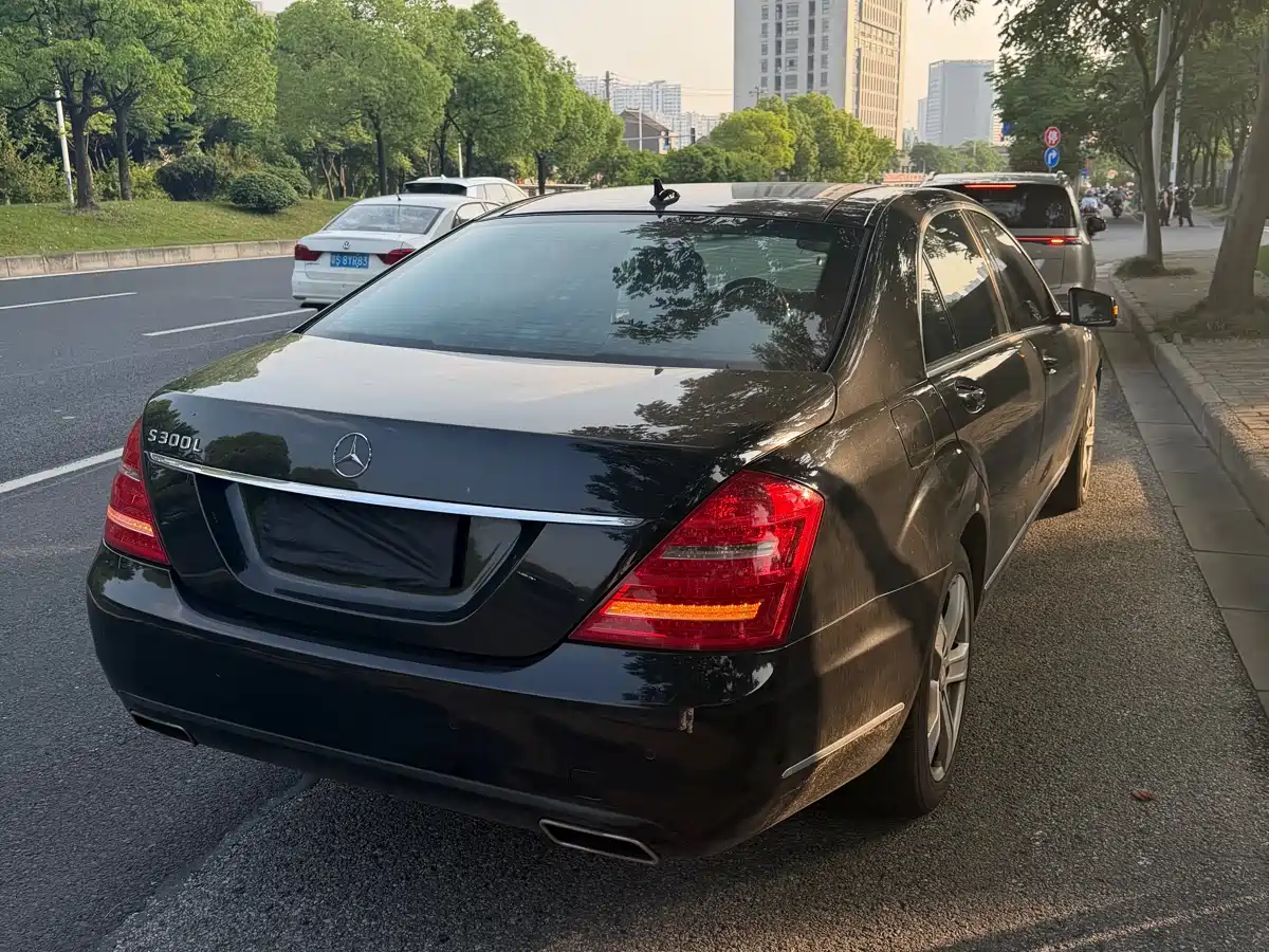 Mercedes-Benz S-Class 2012 S 300 L Luxury Grand Edition фото 10