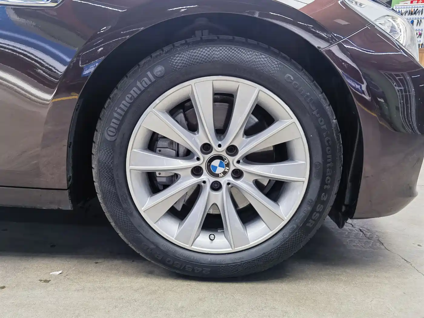 BMW 5 Series GT 2015 528i Leading фото 19