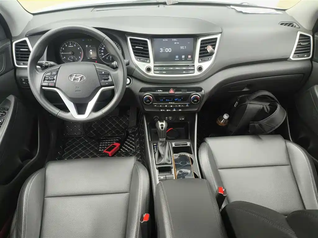 Hyundai Tucson 2015 1.6T Dual Clutch 2WD Smart фото 6