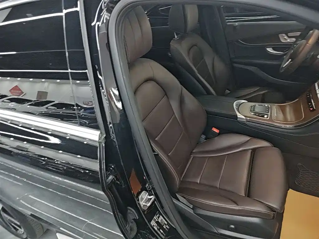 Mercedes-Benz GLC 2020 GLC 300 L 4MATIC Dynamic фото 25