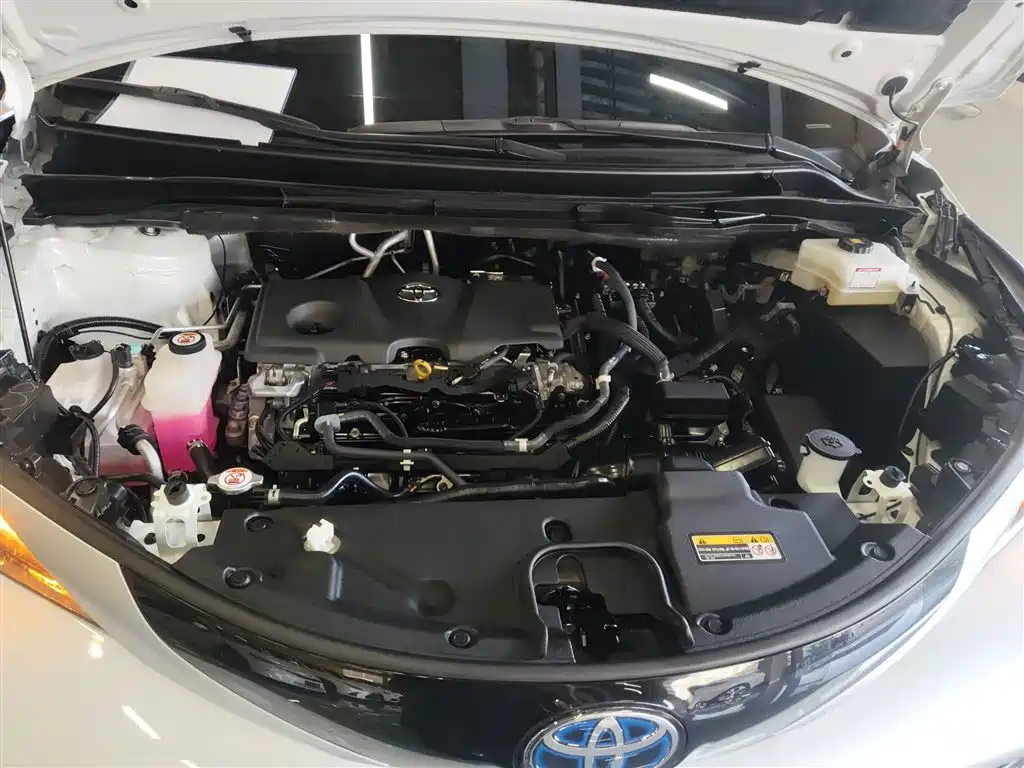 Toyota Sienna 2023 2.5L Hybrid Luxury Edition фото 20