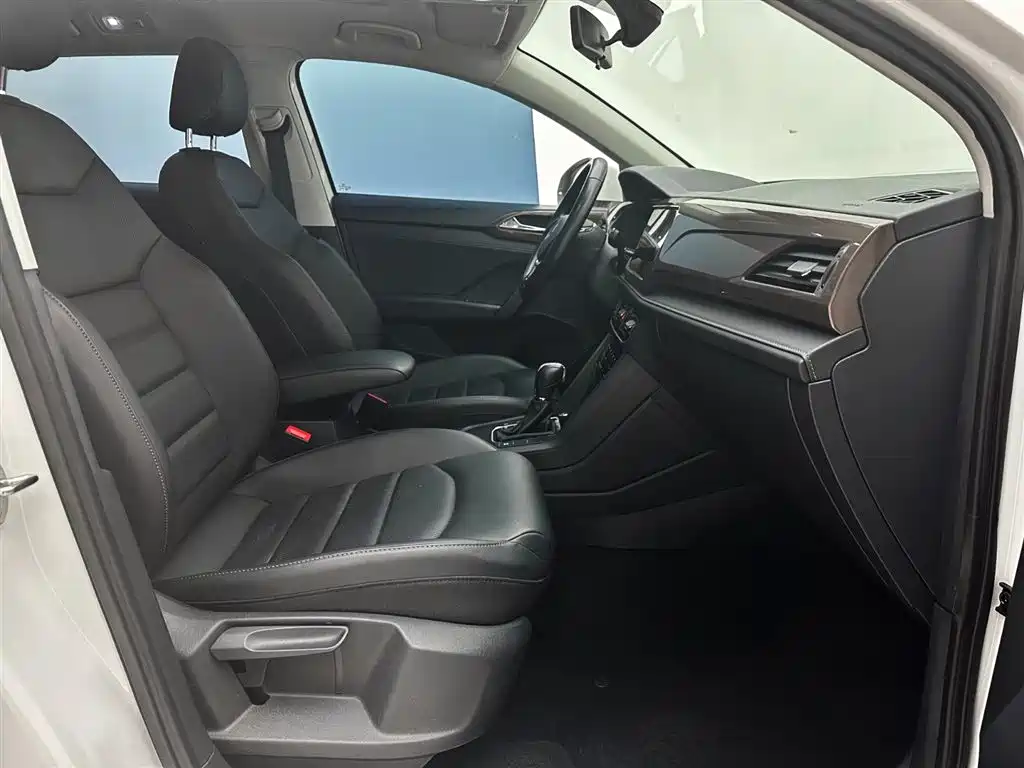 Volkswagen Tharu 2022 280TSI FWD Luxury Edition фото 20