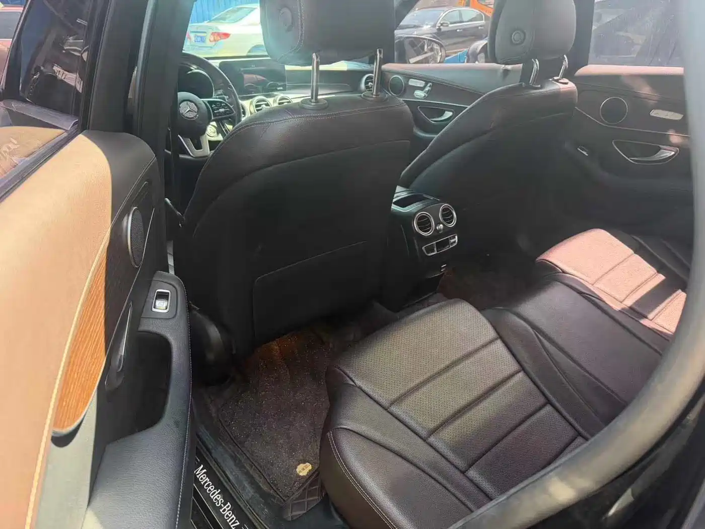 Mercedes-Benz GLC 2022 Model GLC 260 L 4MATIC Luxury Edition фото 3