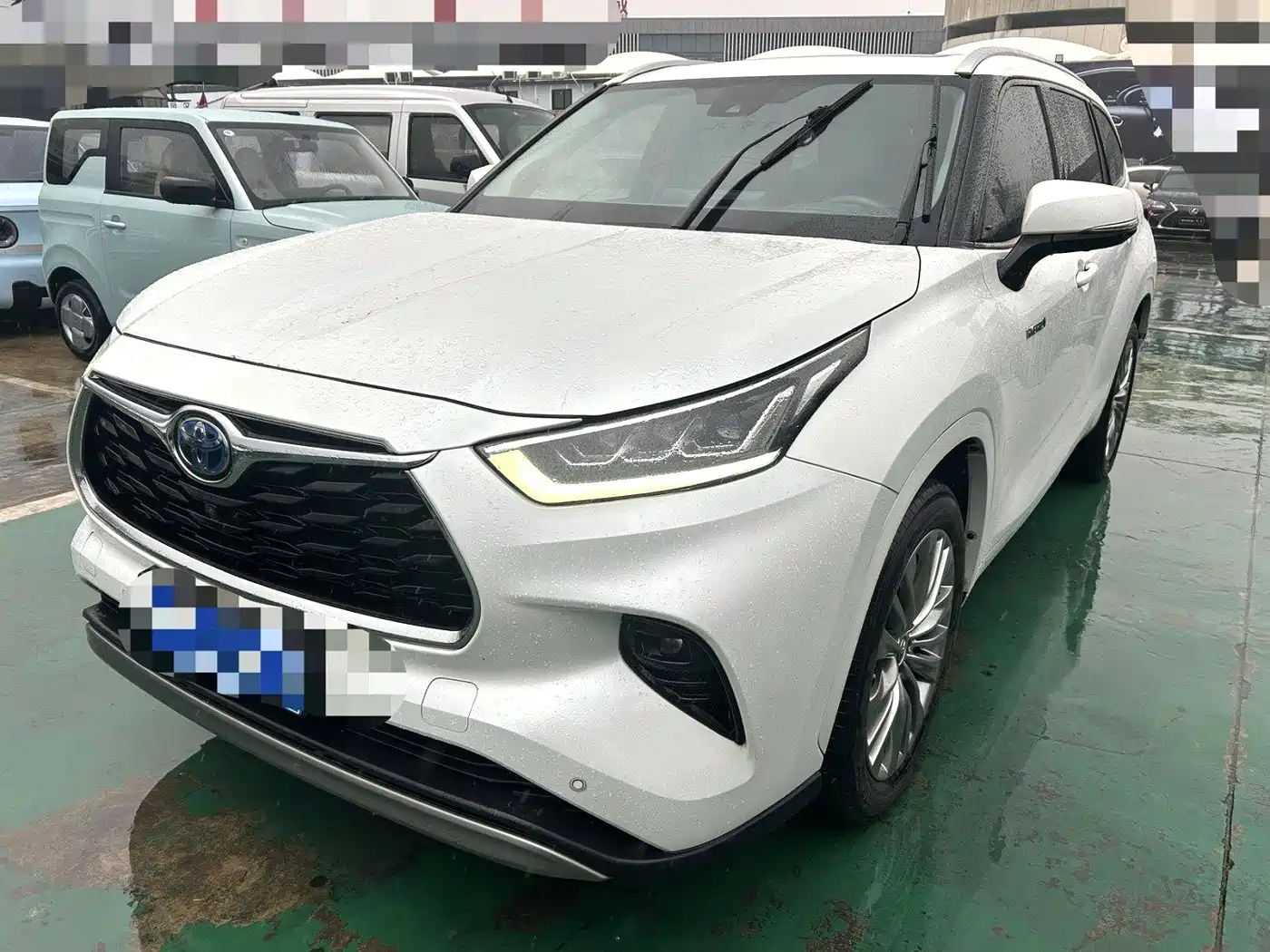 TOYOTA HIGHLANDER