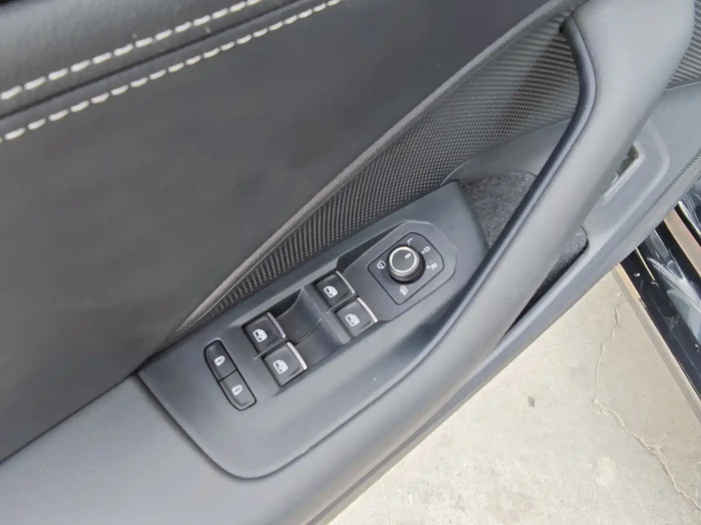 Volkswagen Magotan 2026 300TSI Premium Edition Eye-catcher фото 5