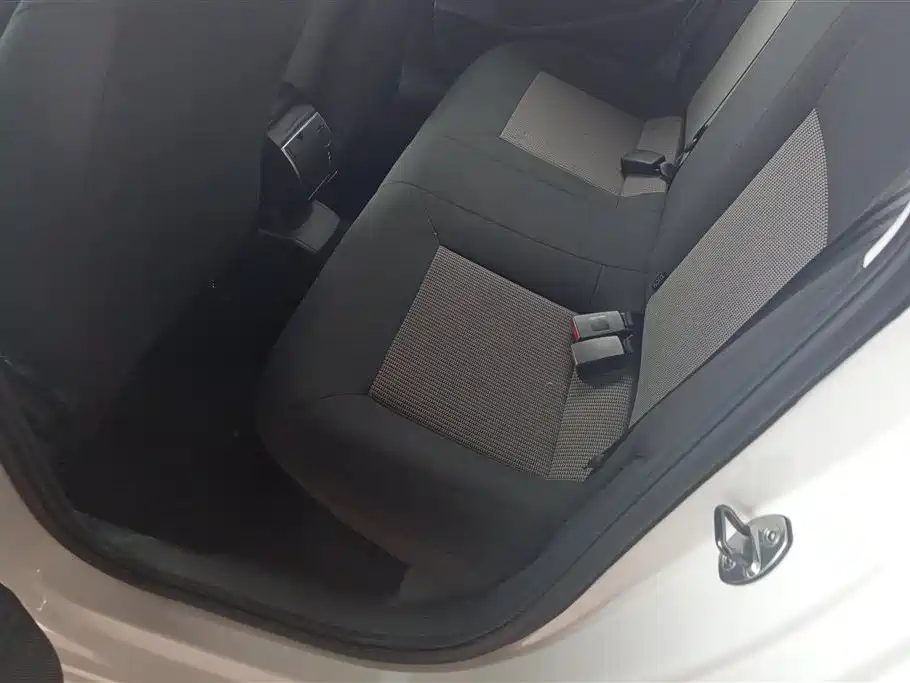 Volkswagen Polo 2016 1.4L Automatic Trend фото 11