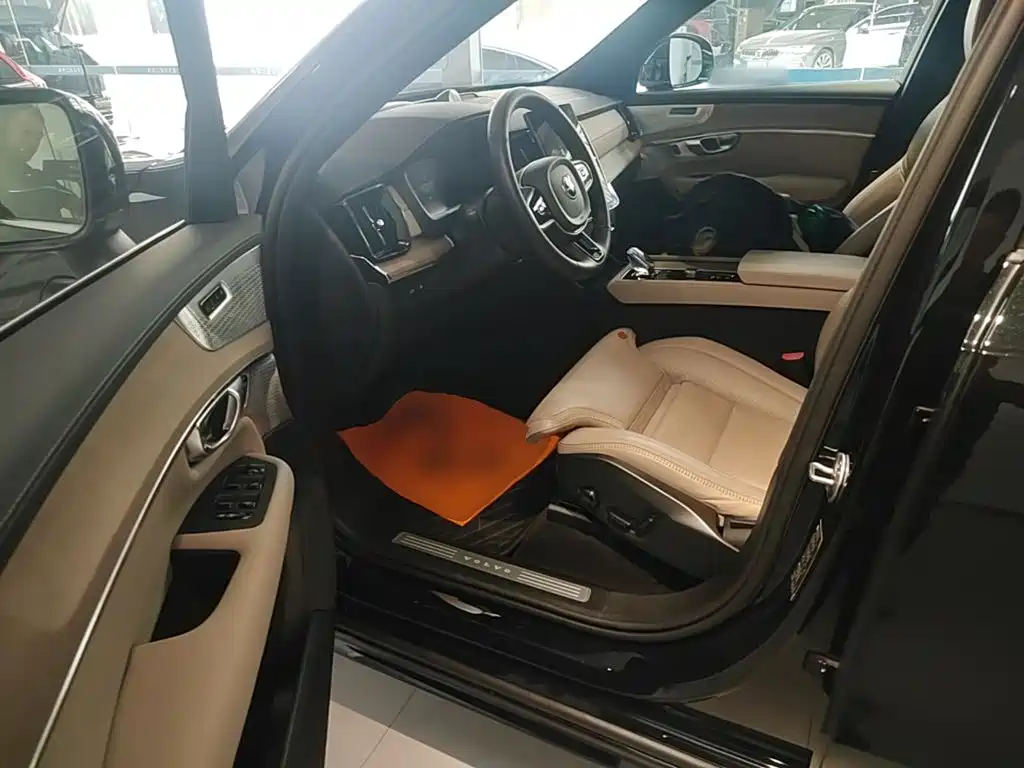 Volvo XC90 Plug-in Hybrid 2025 2025 Facelift T8 Smart Premium Luxury 7-seater
