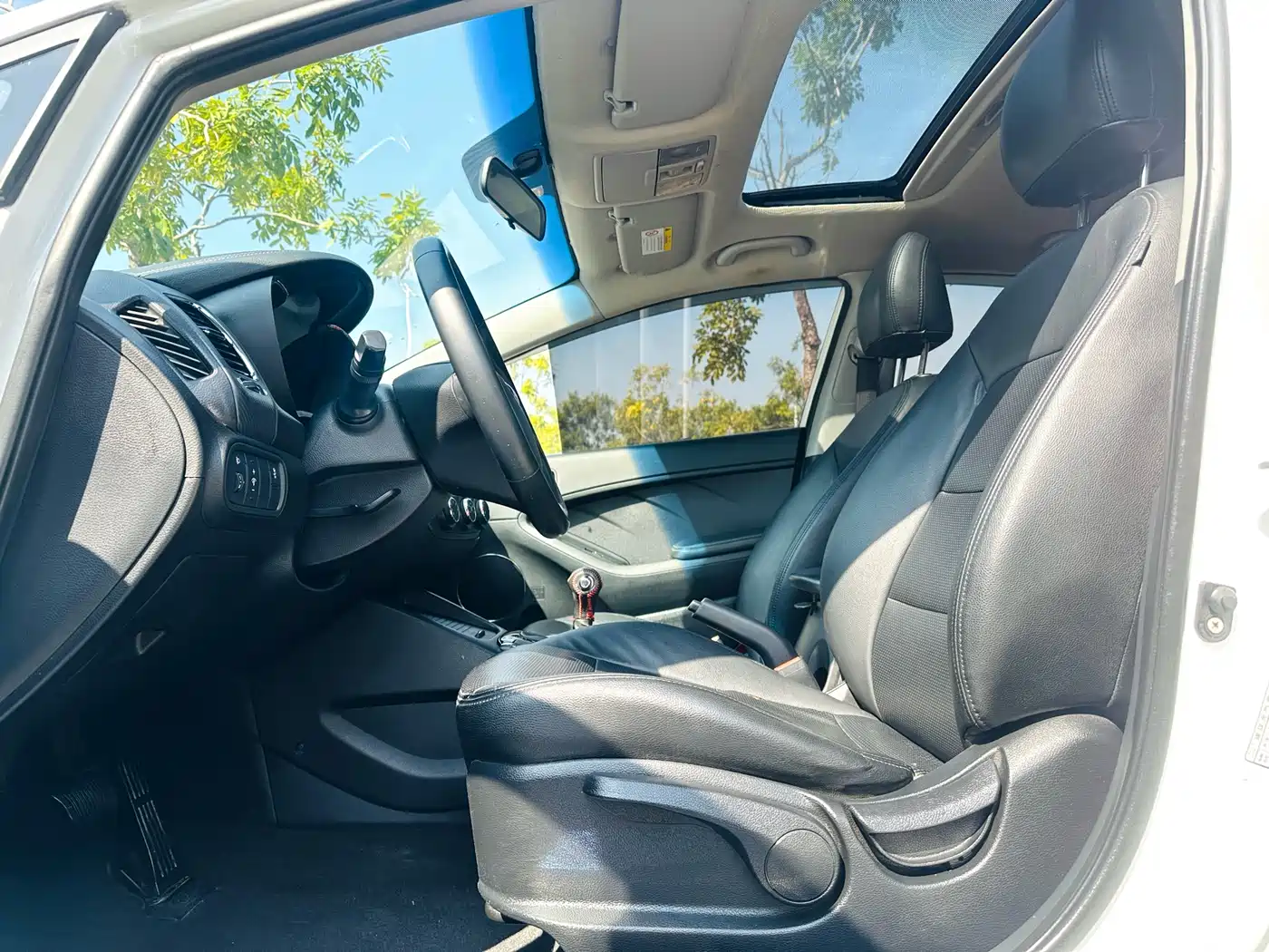 Kia K3 2016 1.6L Automatic GLS фото 11