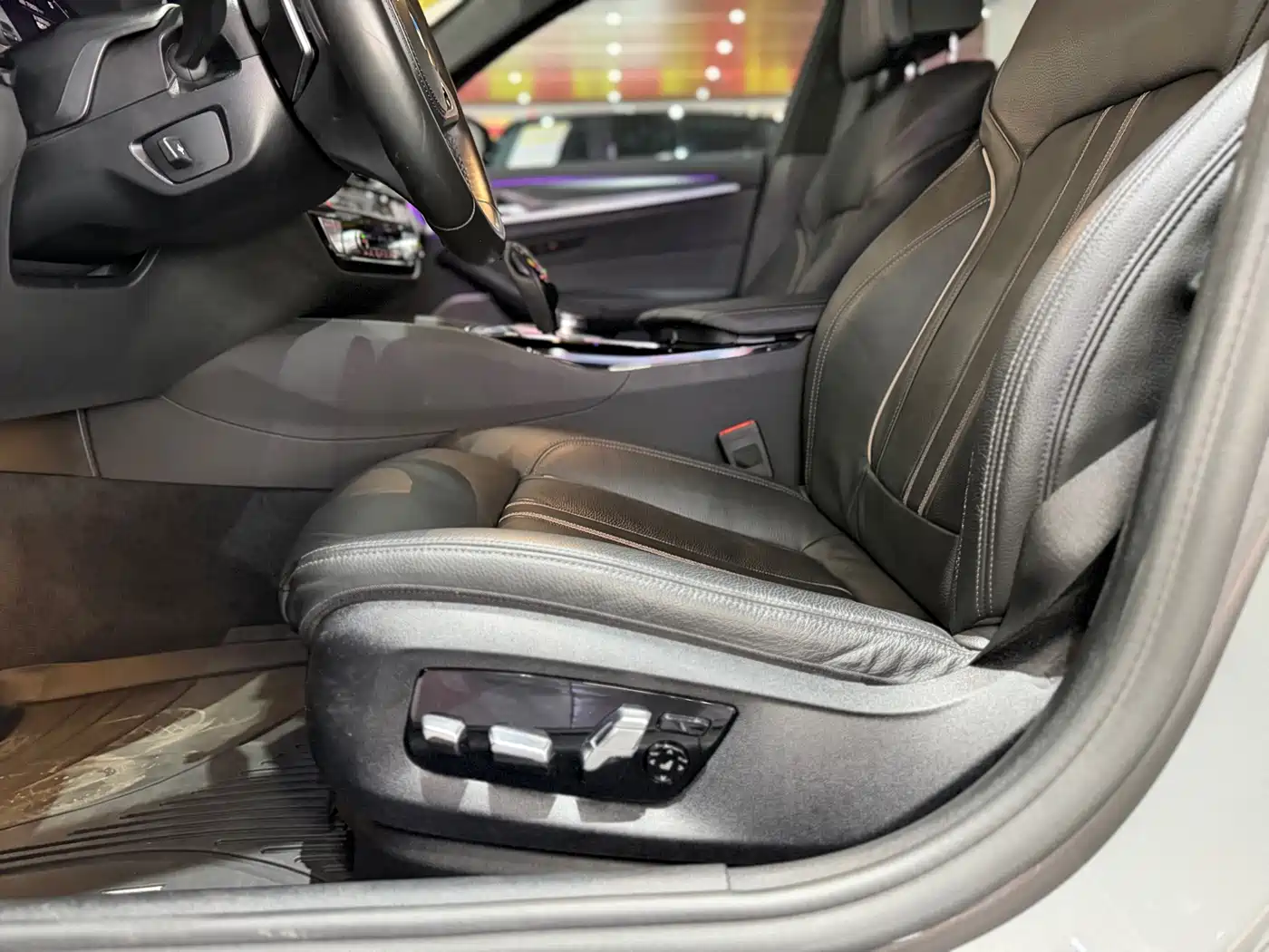 BMW 5 Series (Import) 2021 530i Style Edition M Sport Package фото 15
