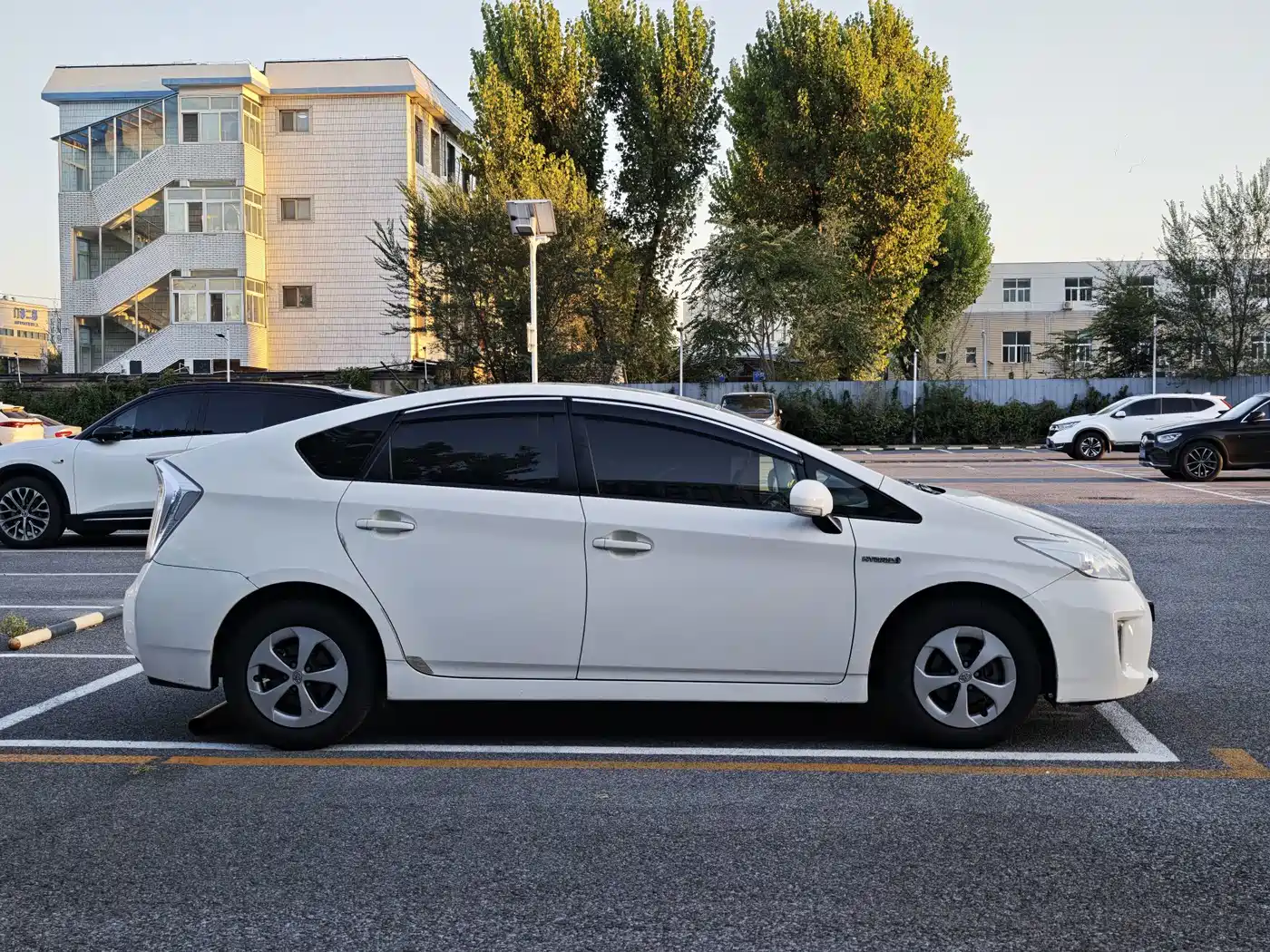Toyota Prius 2013 2012 1.8L Luxury