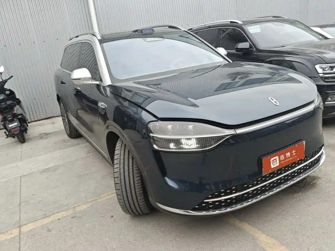 AITO Wenjie AITO M9 2025 Extended Range Ultra 52kWh 5-Seater фото 4