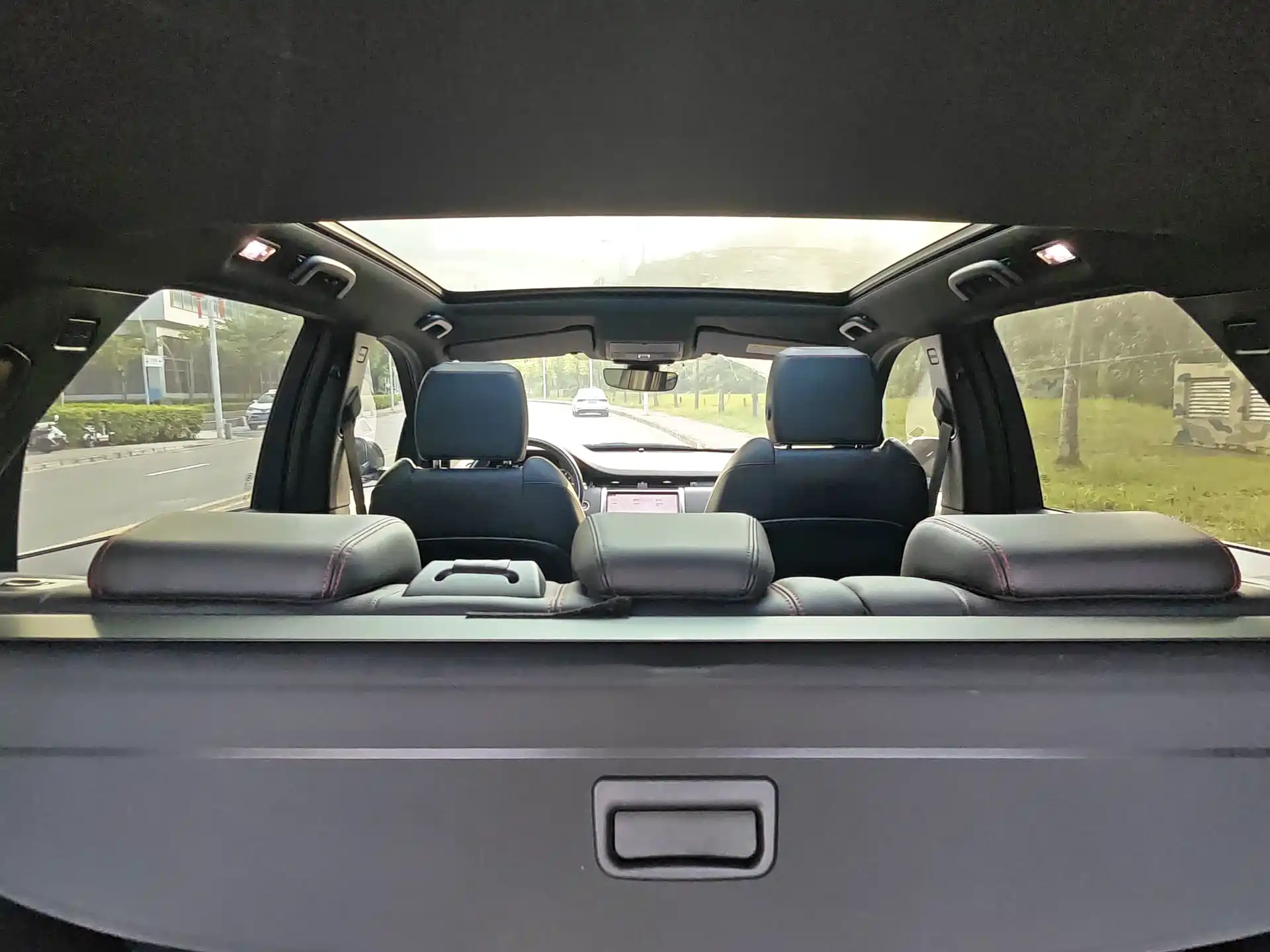 Photo 14 - Land Rover Discovery Sport PHEV