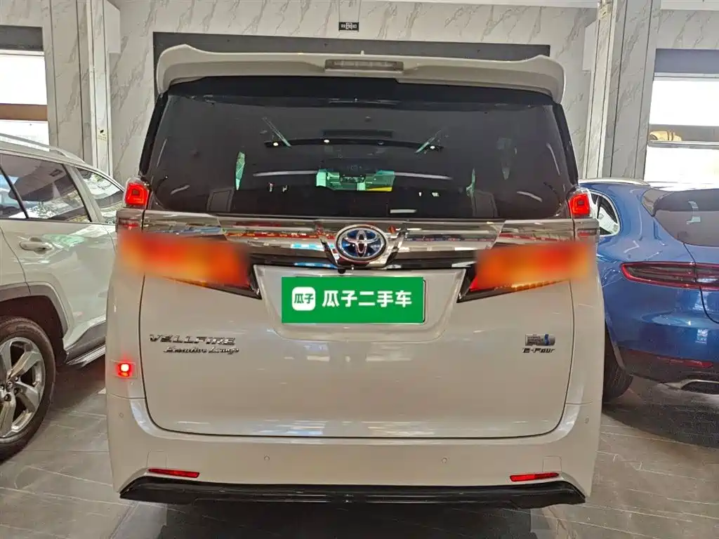 Фото 6 - Toyota Vellfire