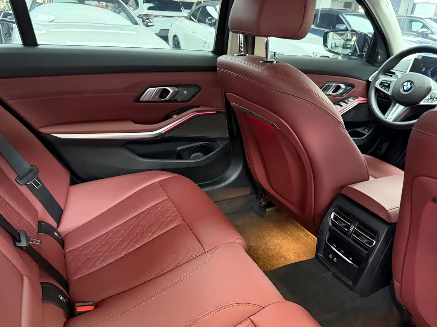 BMW 3 Series 2024 325Li M Sport Shadowline Package фото 12