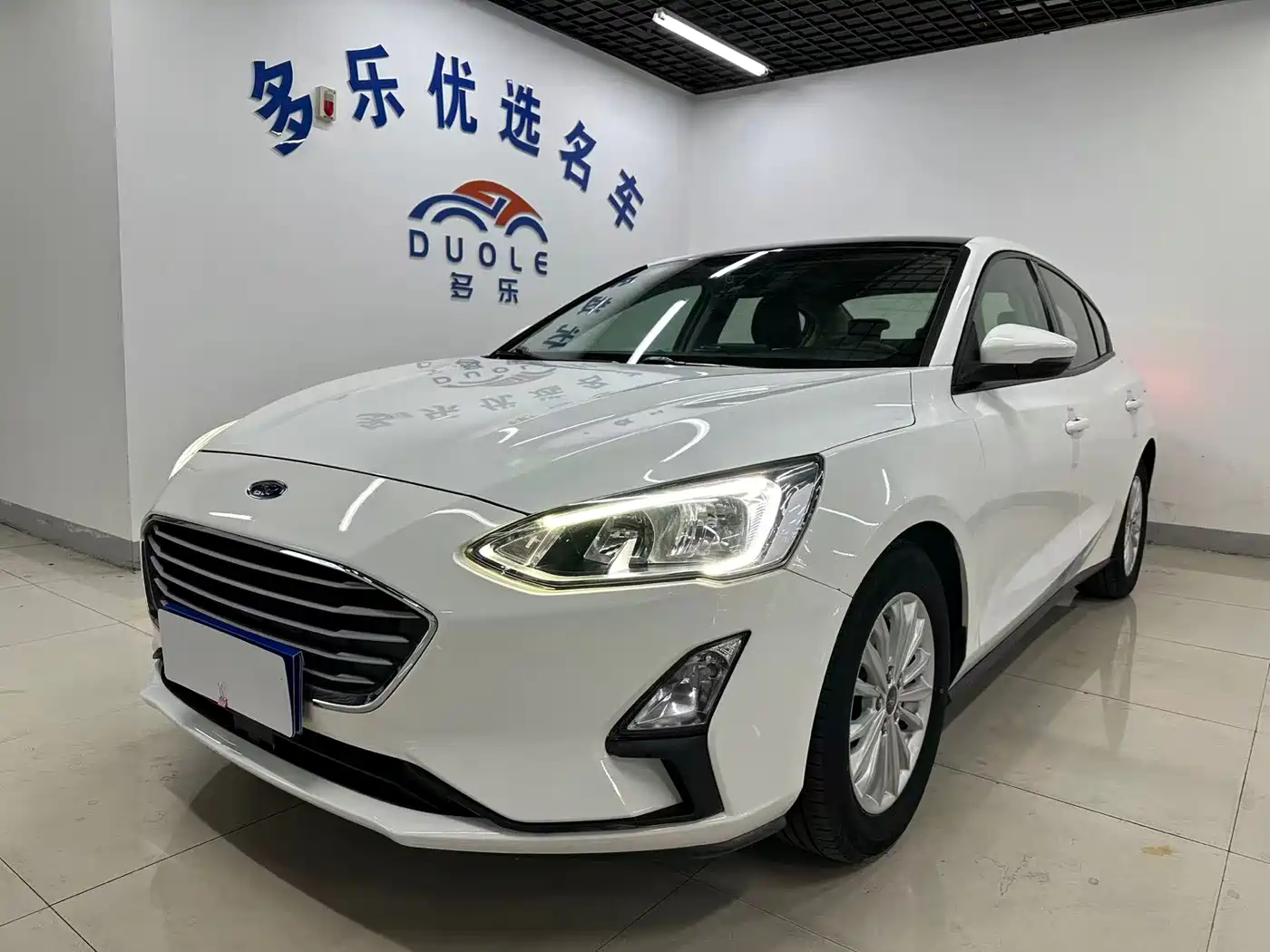 Ford Focus 2019 2019 Sedan EcoBoost 180 Automatic Fengchao
