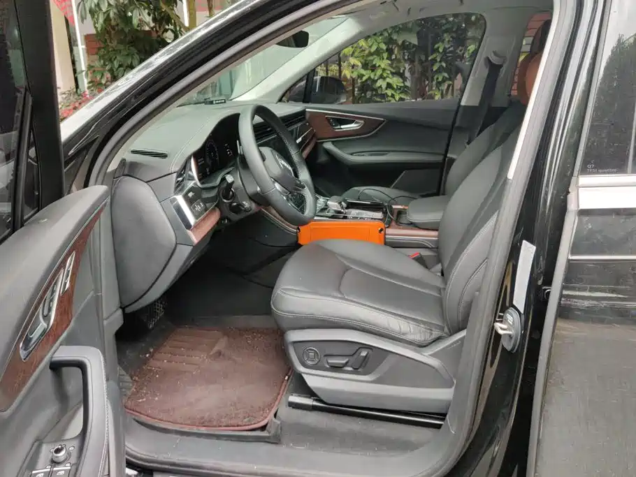 Audi Q7 2026 2025 55 TFSI quattro S line Sport