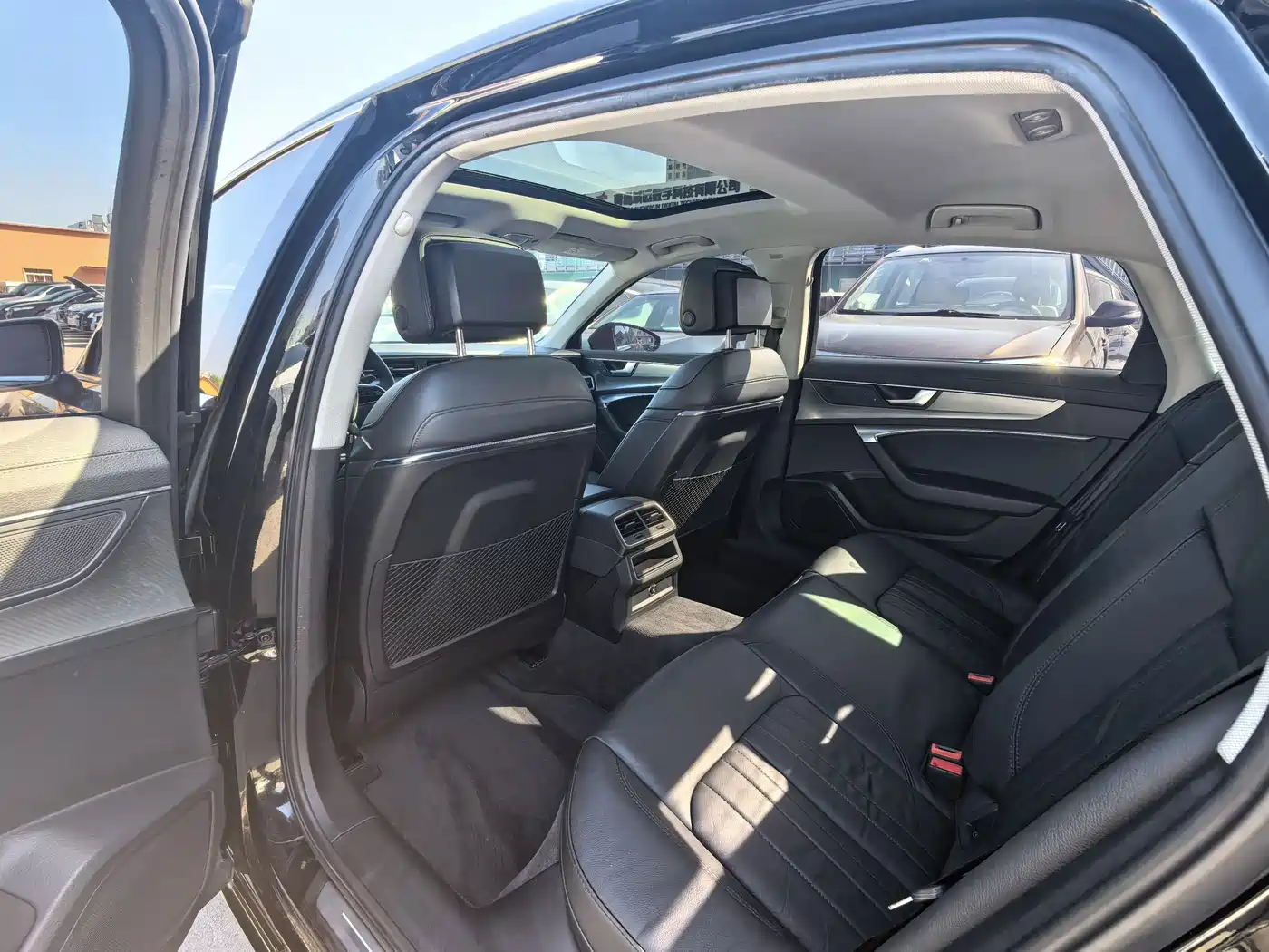 Audi A6L 2021 40 TFSI Luxury Elegance фото 9