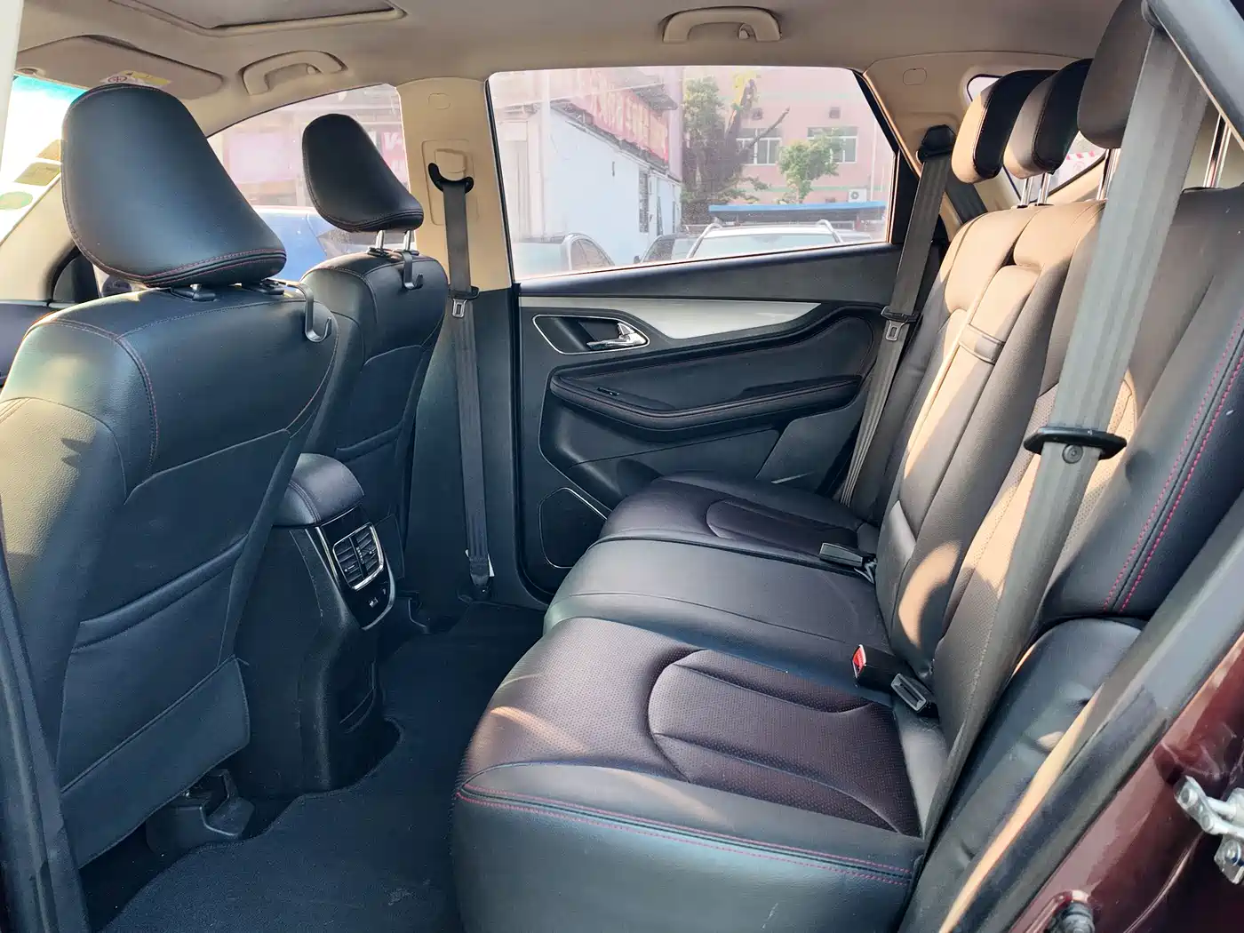 Baojun 560 2016 2016 1.8L iAMT Luxury