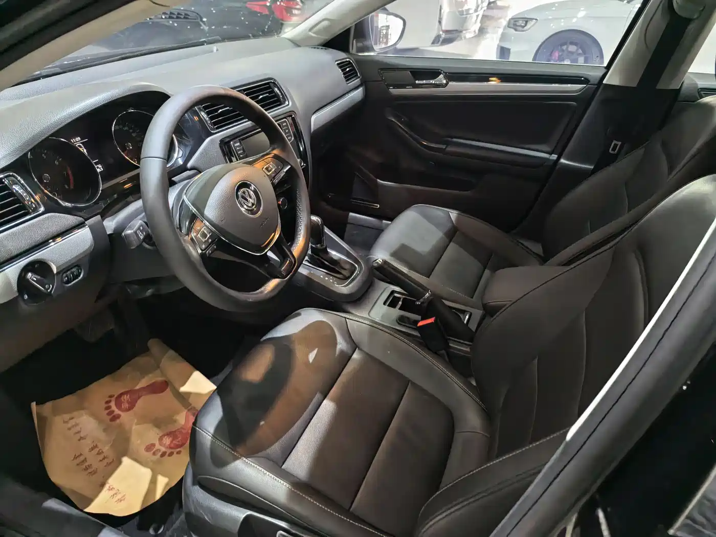 Volkswagen Sagitar 2018 280TSI DSG Spark Edition фото 6