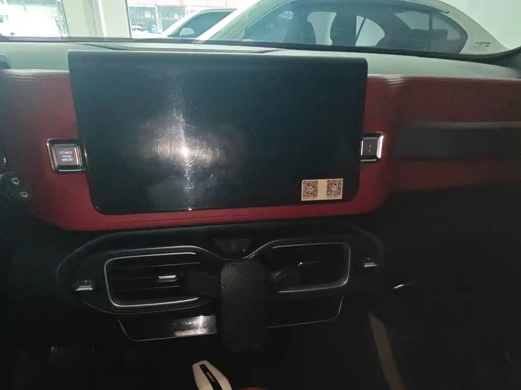 Фото 8 - Geely ICON