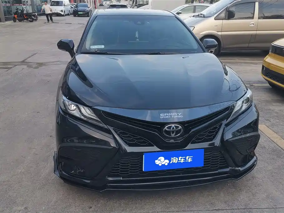 Toyota Camry 2023 2.0G Luxury Edition фото 2