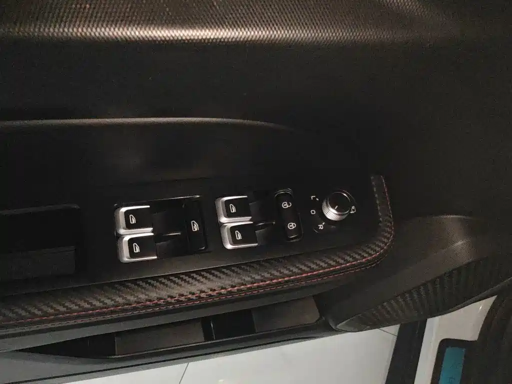 Фото 13 - Geely ICON