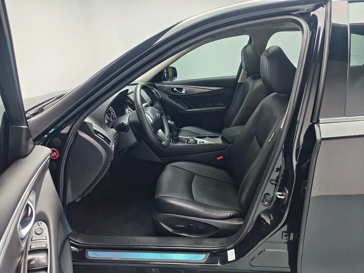 Infiniti Q50L 2019 2018 2.0T Leisure Edition China V