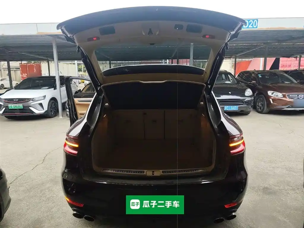 Porsche Macan 2014 Macan 2.0T фото 15
