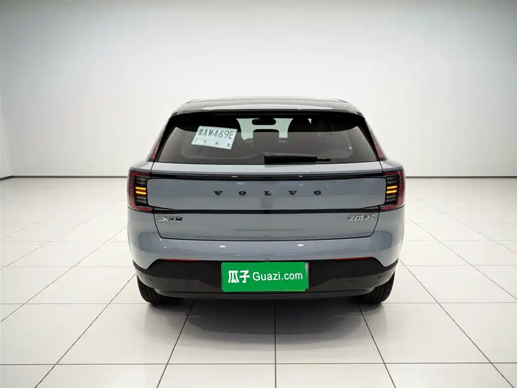 Volvo EX30 2024 2025 RWD Long Range Ultra