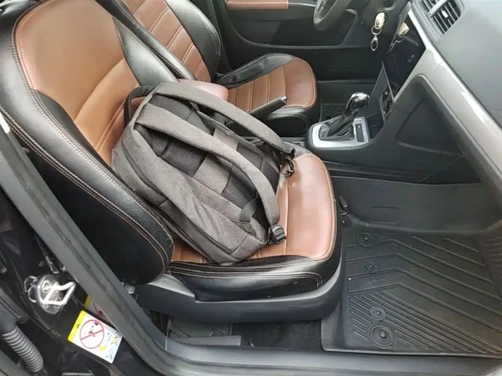 Volkswagen Lavida 2013 Facelift Classic 1.6L Automatic Trend фото 25