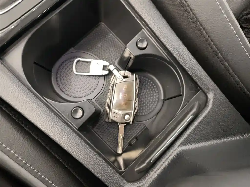 Volkswagen Sagitar 2022 280TSI DSG Soaring Edition фото 9