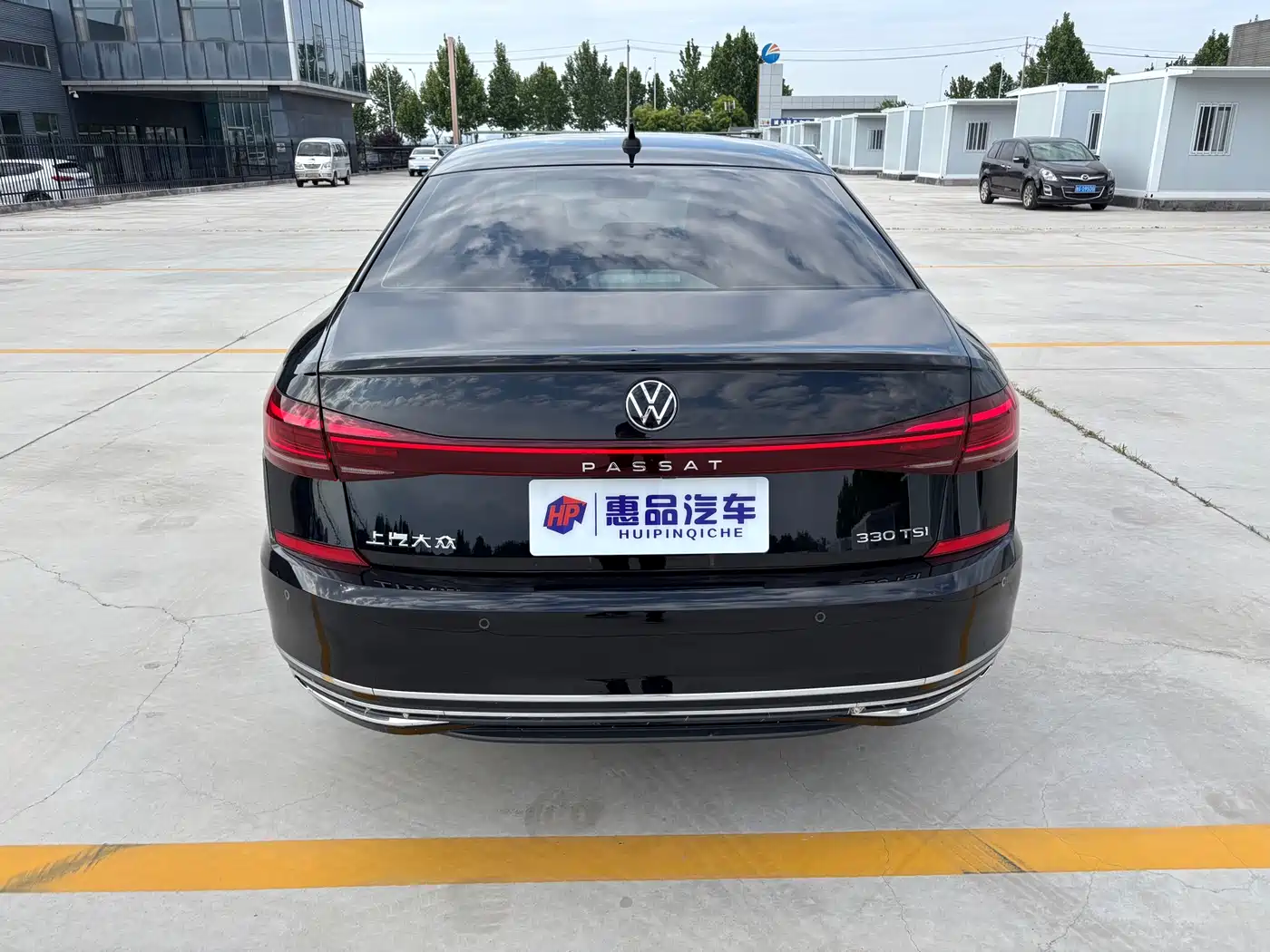 Volkswagen Passat 2023 330TSI Starlight Luxury Edition фото 4