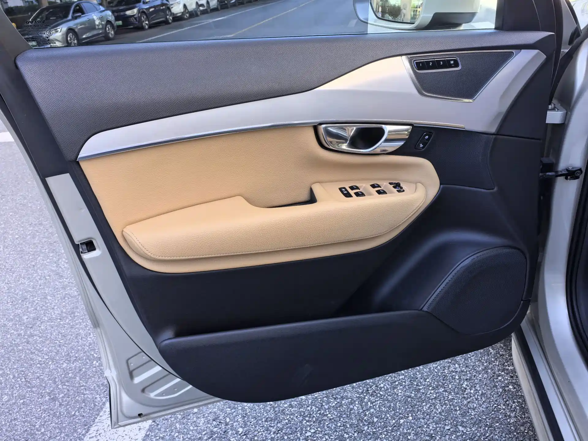 Photo 25 - Volvo XC90
