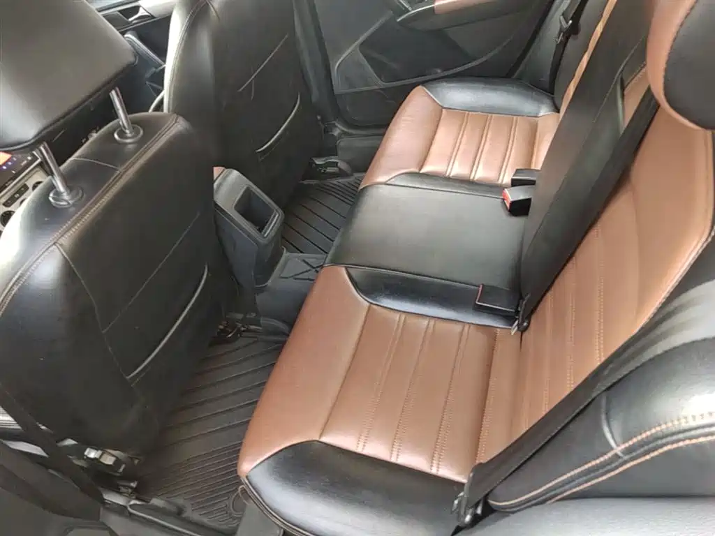 Volkswagen Lavida 2013 Facelift Classic 1.6L Automatic Trend фото 17