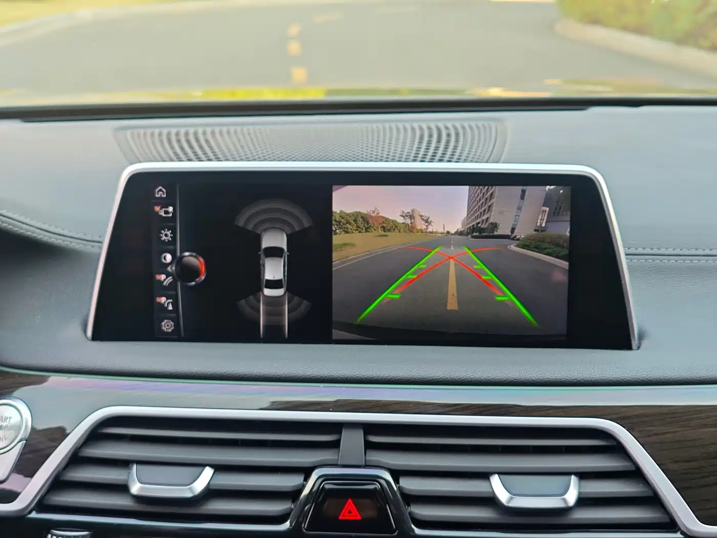 BMW 7 Series 2017 730Li Leading Edition фото 12