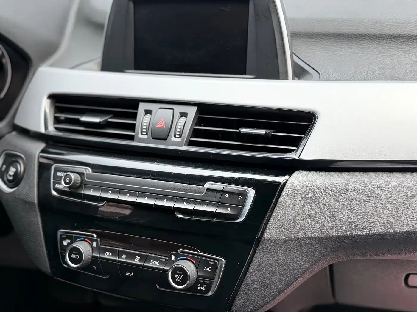 BMW X1 2019 sDrive20Li Leading Model фото 14