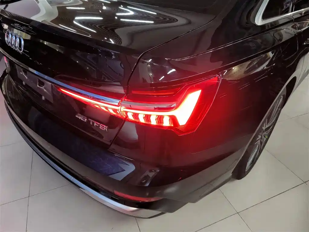 Audi A6L 2023 45 TFSI Premium Selection Dynamic фото 24