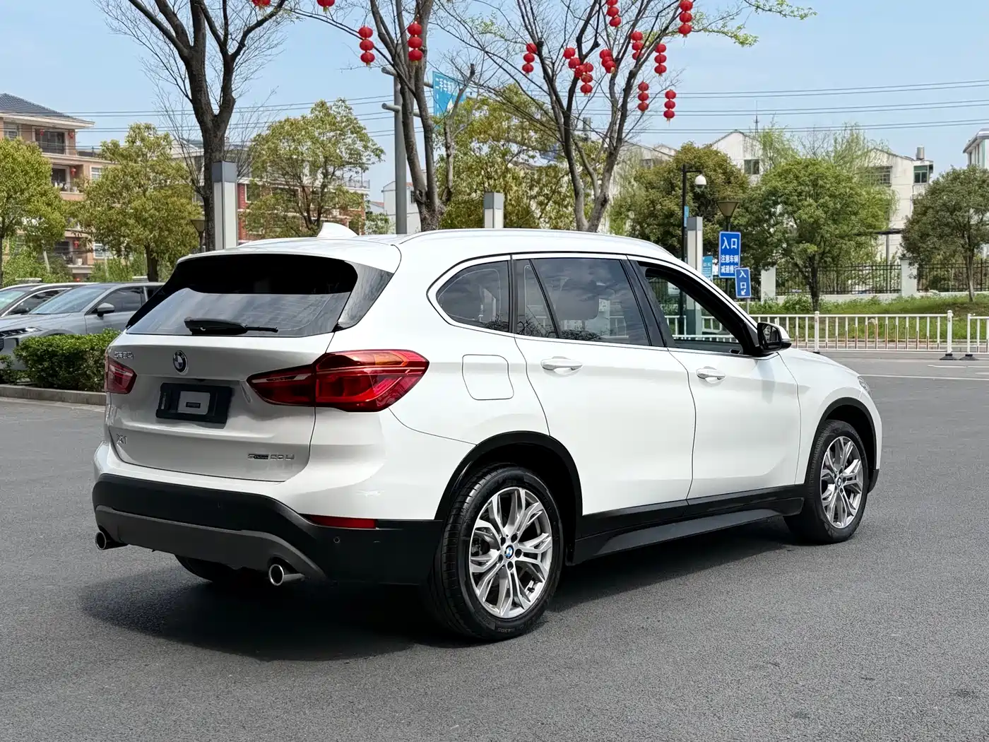 BMW X1 2019 sDrive20Li Leading Model фото 4