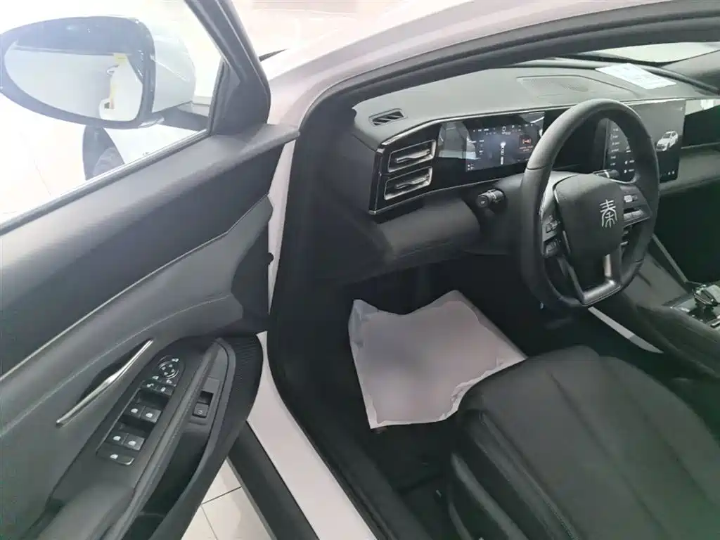 BYD Qin L 2025 DM-i Smart Drive Edition 120KM Surpassing фото 16
