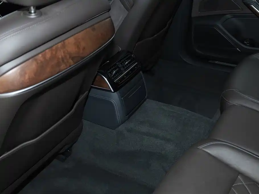Audi A8 2023 A8L 50 TFSI quattro Premium фото 25