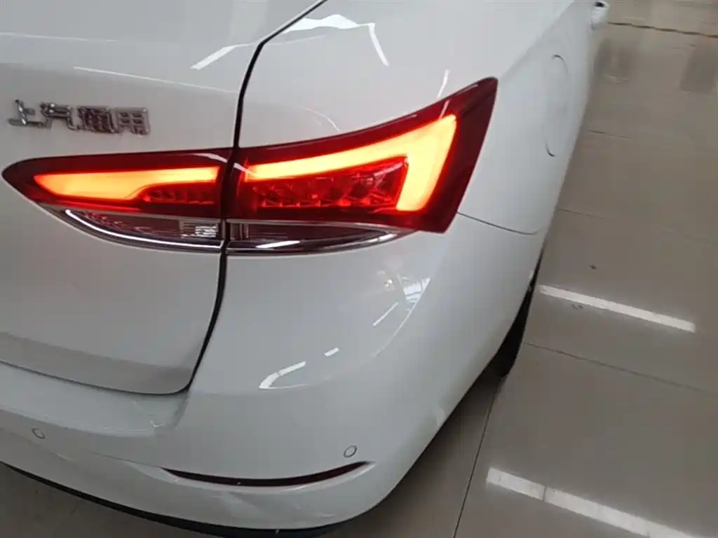 Buick Excelle 2019 18T Auto Connected Elite China VI фото 8