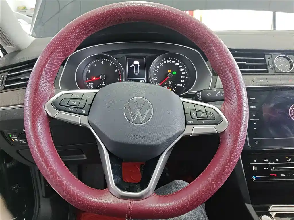 Volkswagen Magotan 2020 330TSI DSG Luxury фото 11